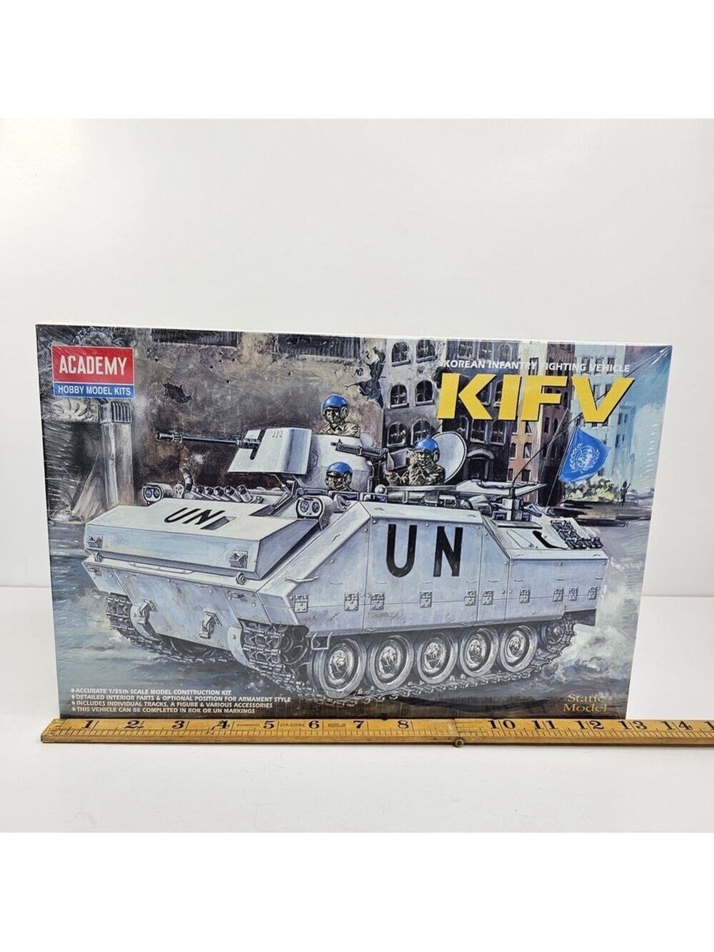 SEALED Academy KIFV K200 Korean Infantry Fighting Vehicle 1/35 Model Kit 1385